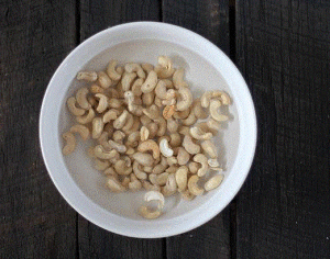 soaking cashews