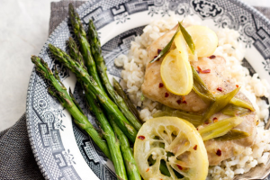 LEMON CHILI CHICKEN PARCHMENT PAPER PACKETS